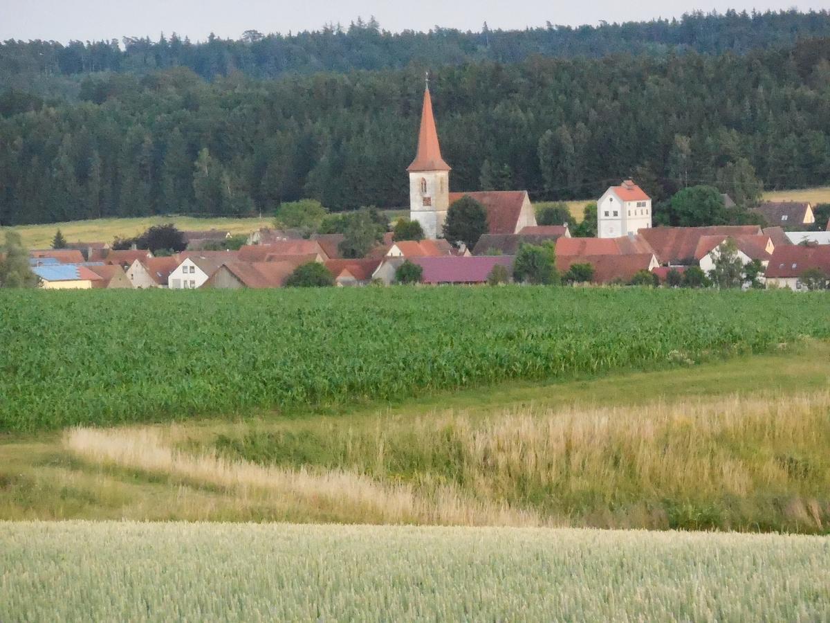 Pension "Der Sulzbachhof" Lehrberg ภายนอก รูปภาพ